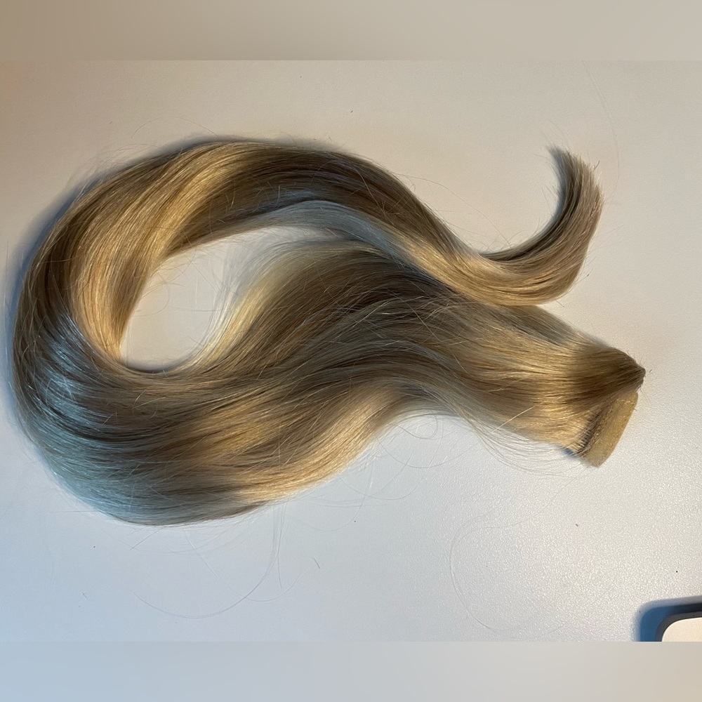 22” wrap around human hair ponytail honey blonde - Picture 4 of 4